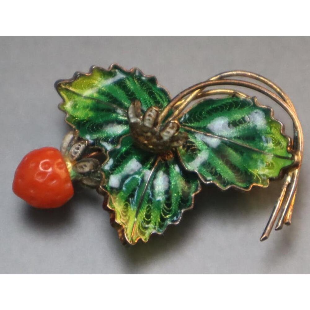 800 Gilded Alioto Adriana Enamel Strawberry Brooch Vintage Pin